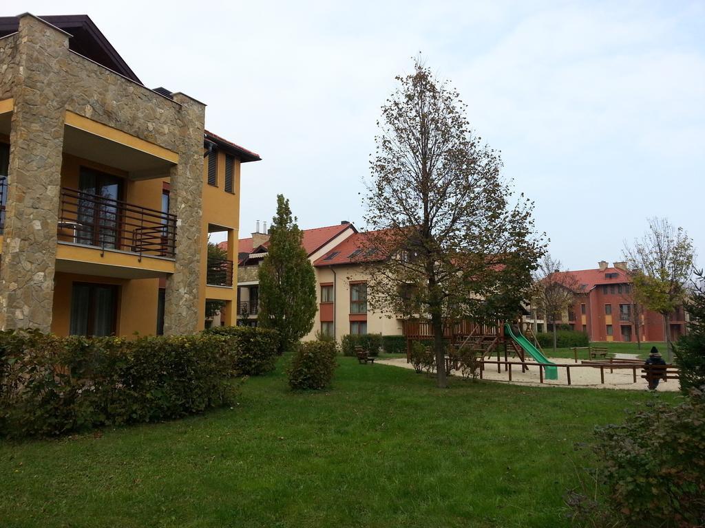Birdland Villapark Golf View Buk Bagian luar foto