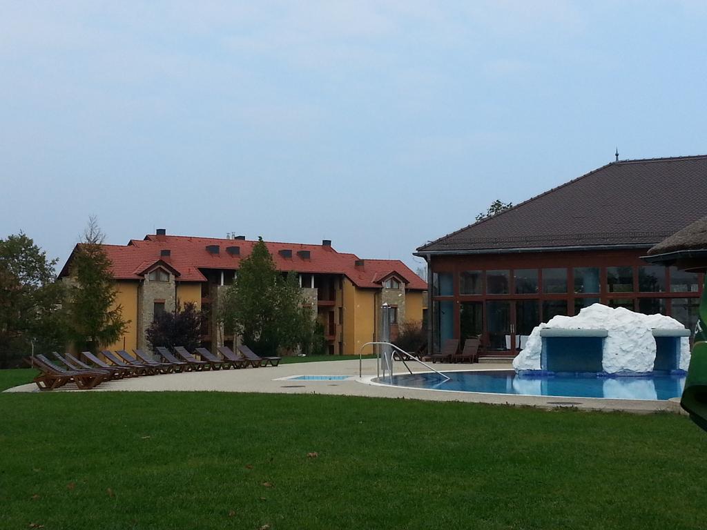 Birdland Villapark Golf View Buk Bagian luar foto